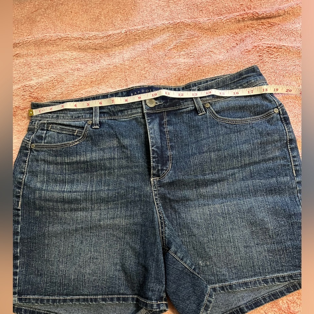 #212 Bandolino denim shorts - Picture 3 of 8